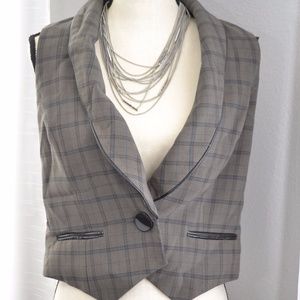Kensie plain check vest